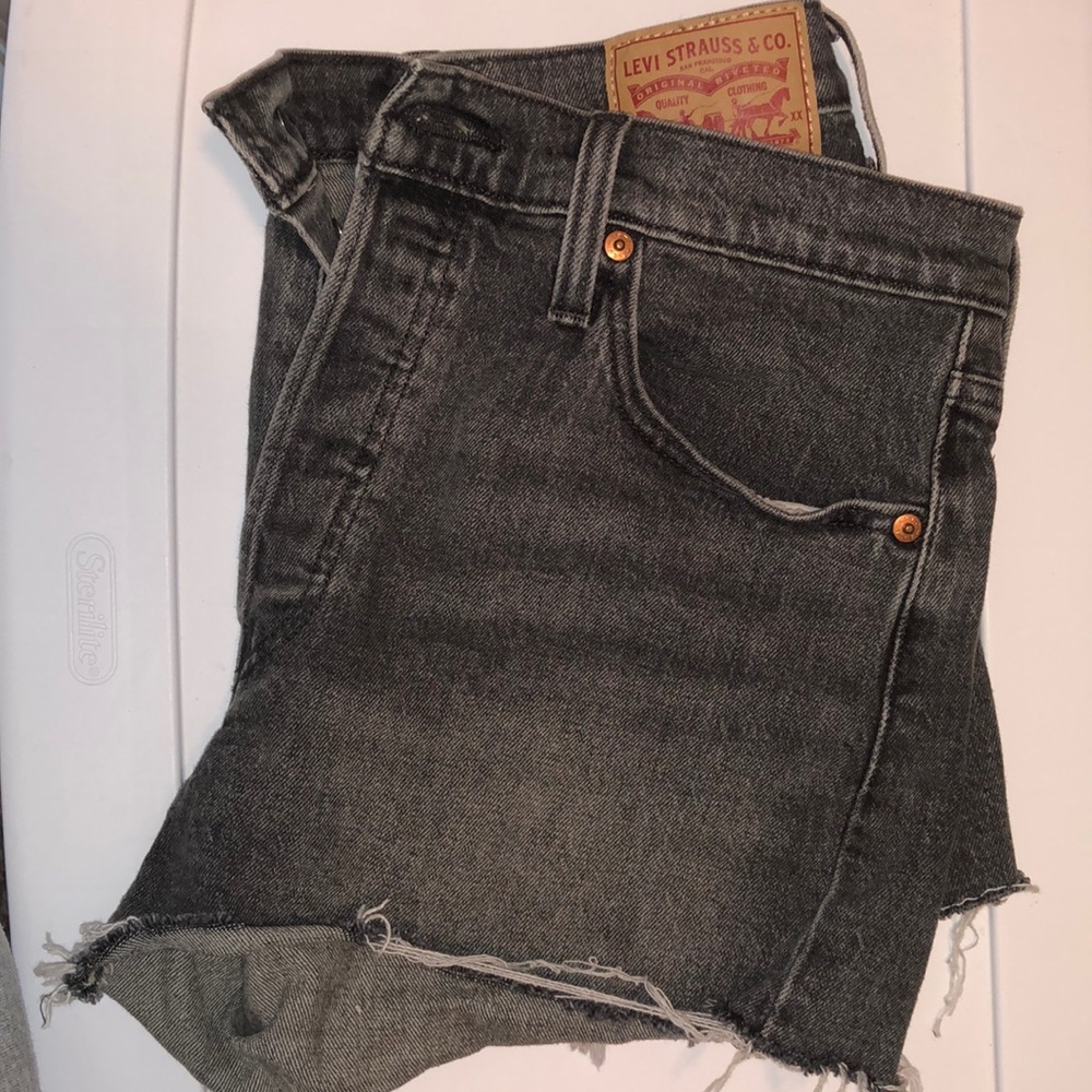 Authentic Levi’s 501 denim jean shorts black size W29